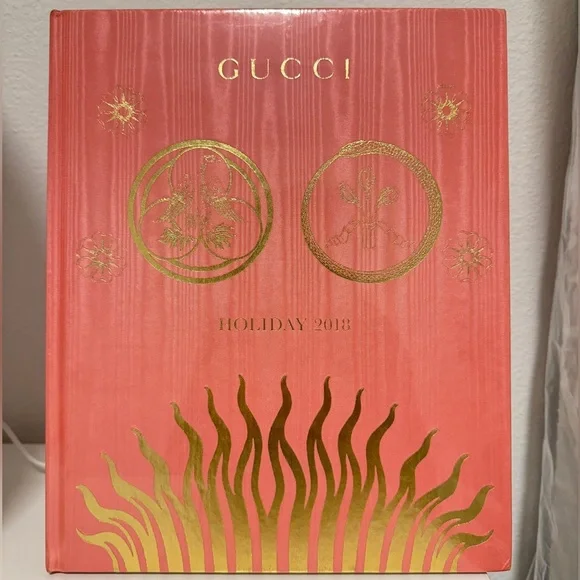 Gucci Holiday 2018 Coral Home Decorative Book - Picture 3 of 6